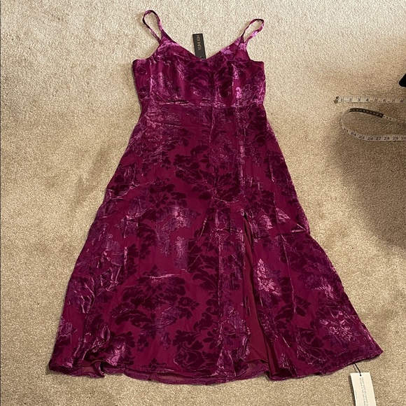 Yumi Kim Dresses & Skirts - Yumi Kim Velvet Floral Slip Dress in Deep Berry NWT